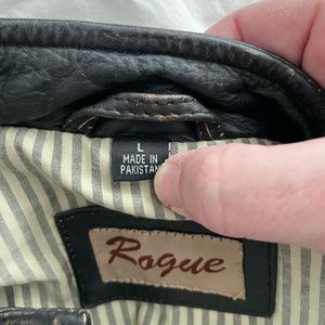 Rogue Black Leather Biker Jacket Size Large